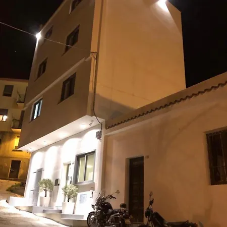 Barighouse Πανσιόν Ulassai